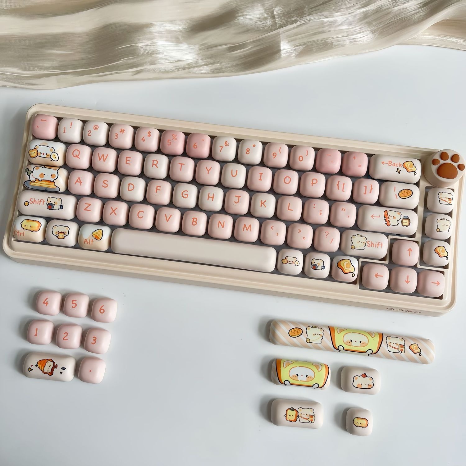 Set di 141 Tasti PBT Bread Bea - Synthesizer Keyboard 61 Key recensione e prezzo